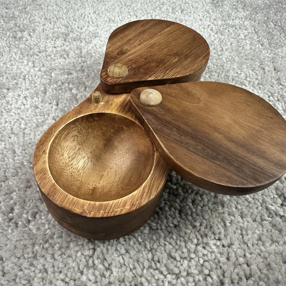 *READ* Meritage Dual Spice‎ Cellar Wood Salt & Pepper Bowls Swivel Lids 2016